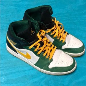 Air Jordan 1 Mid 'Sonics'